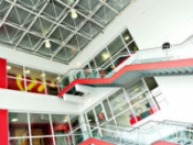 ��������� ���������� � ������������ Glasgow Caledonian University (INTO) ��� ��������� �� 18 ���