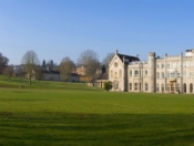 ������ ����� ����������� ����� � Wycombe Abbey ��� ����� 8 - 14 ���