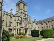������ ����� ����������� ����� � ������� ����� Kingswood School ��� ����� 8 - 17 ���