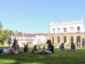 ������ �������� ����� � ������ ������ � ������� ����� Heathfield School ��� ������� 8 - 17 ���