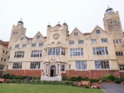 ������ ����� ����������� ����� � ������� ����� Roedean School ��� ����� 9 - 16 ���