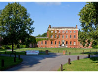 ������ ����� ����������� ����� �� ���� Berkshire College ��� ����� � ���������� 9 - 17 ���