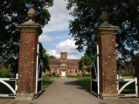 ������ ����� ����������� ����� � ������������� ���������� � Lord Wandsworth College ��� �����