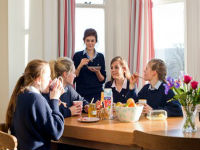 Clayesmore School