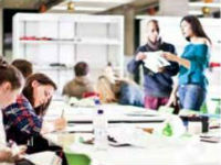 ��������� ���������� � ����������� � Manchester Metropolitan University (INTO) ��� ��������� � 17 ���