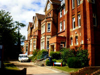 ������ ����� ����������� ����� � Eastbourne (Moira House Campus) ��� ����� 3-5 ��� (� ������������� ��������)