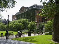 ������ ����� ����������� ����� � King&rsquo;s College ��� �����