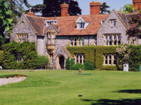 ������ ����� ����������� ����� ������� ����� Millfield School ��� ����� 6 - 17 ���