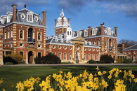 ������ ����� ����������� ����� � ������� ����� Wellington College ��� ����� 12 - 17 ���