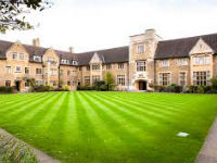 ����� ����������� ����� ��� ������������� ����� Bellerbys College ��� ��������� 15+