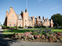 Ratcliffe College