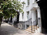 ����� ����������� ����� � Brighton Language College ��� �������� (16+)